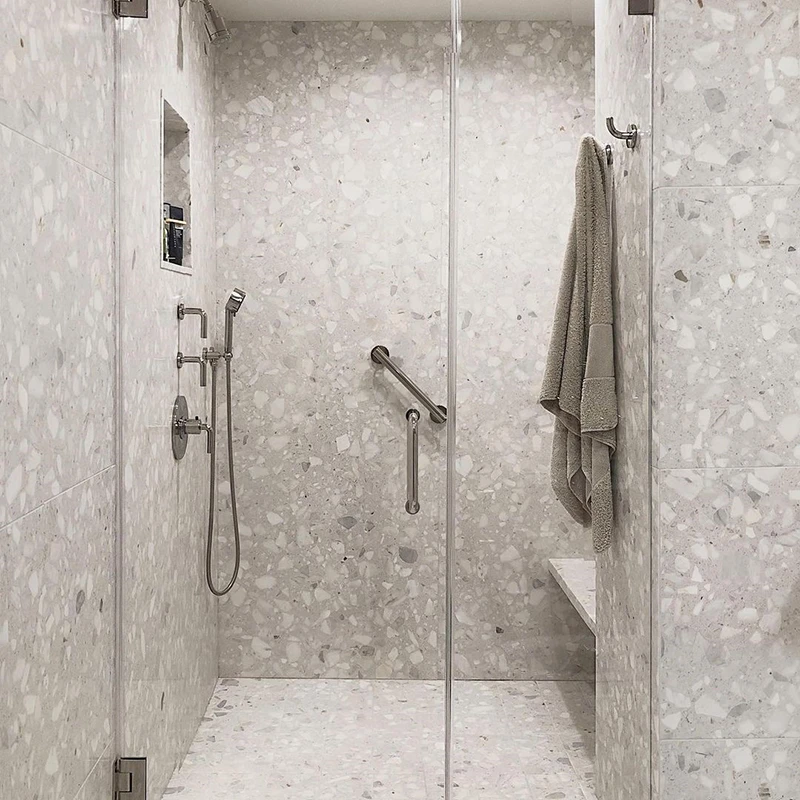 Telhas de parede do banheiro de terrazzo